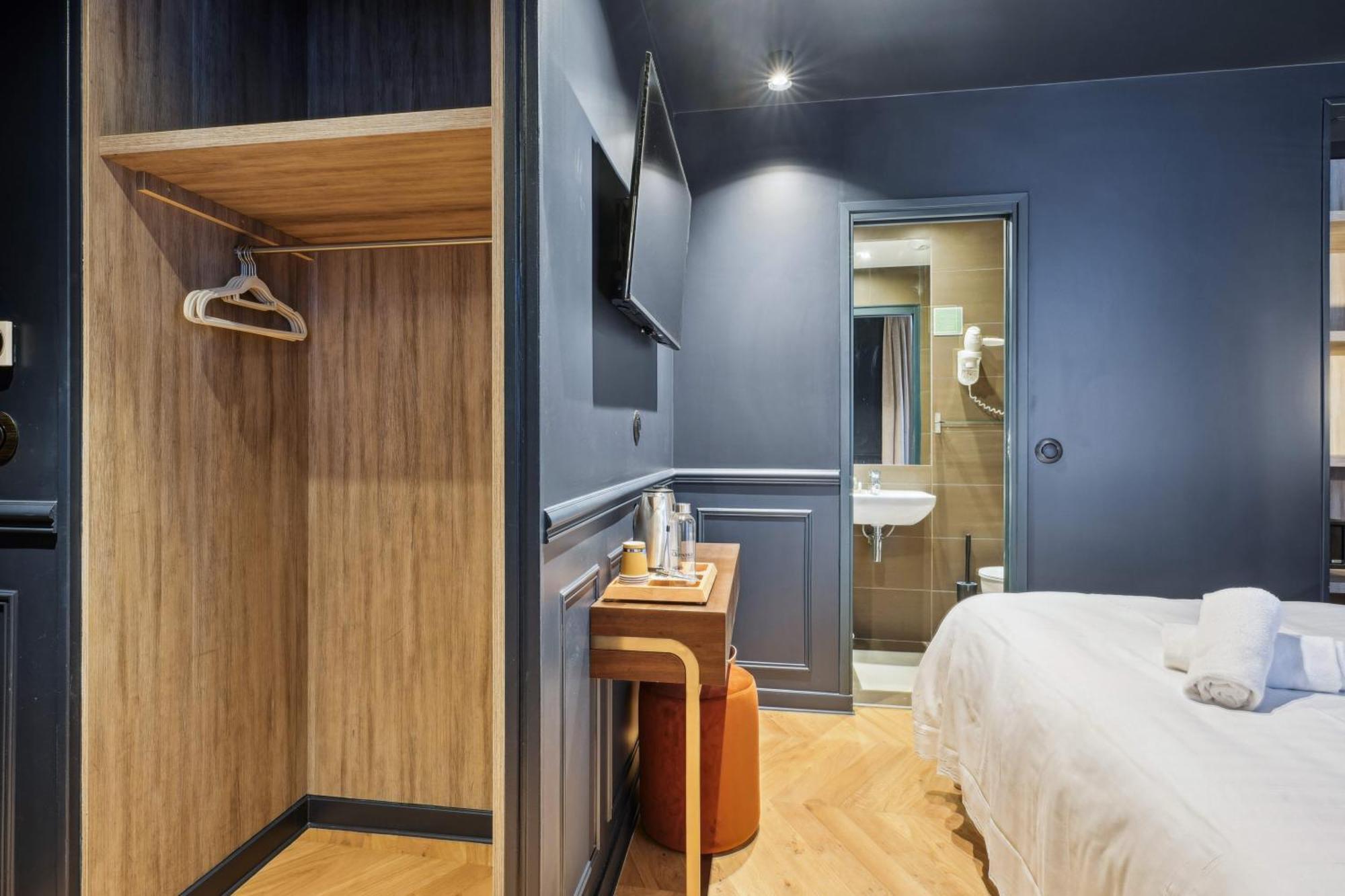 Hotel Clemence Paris Exterior photo